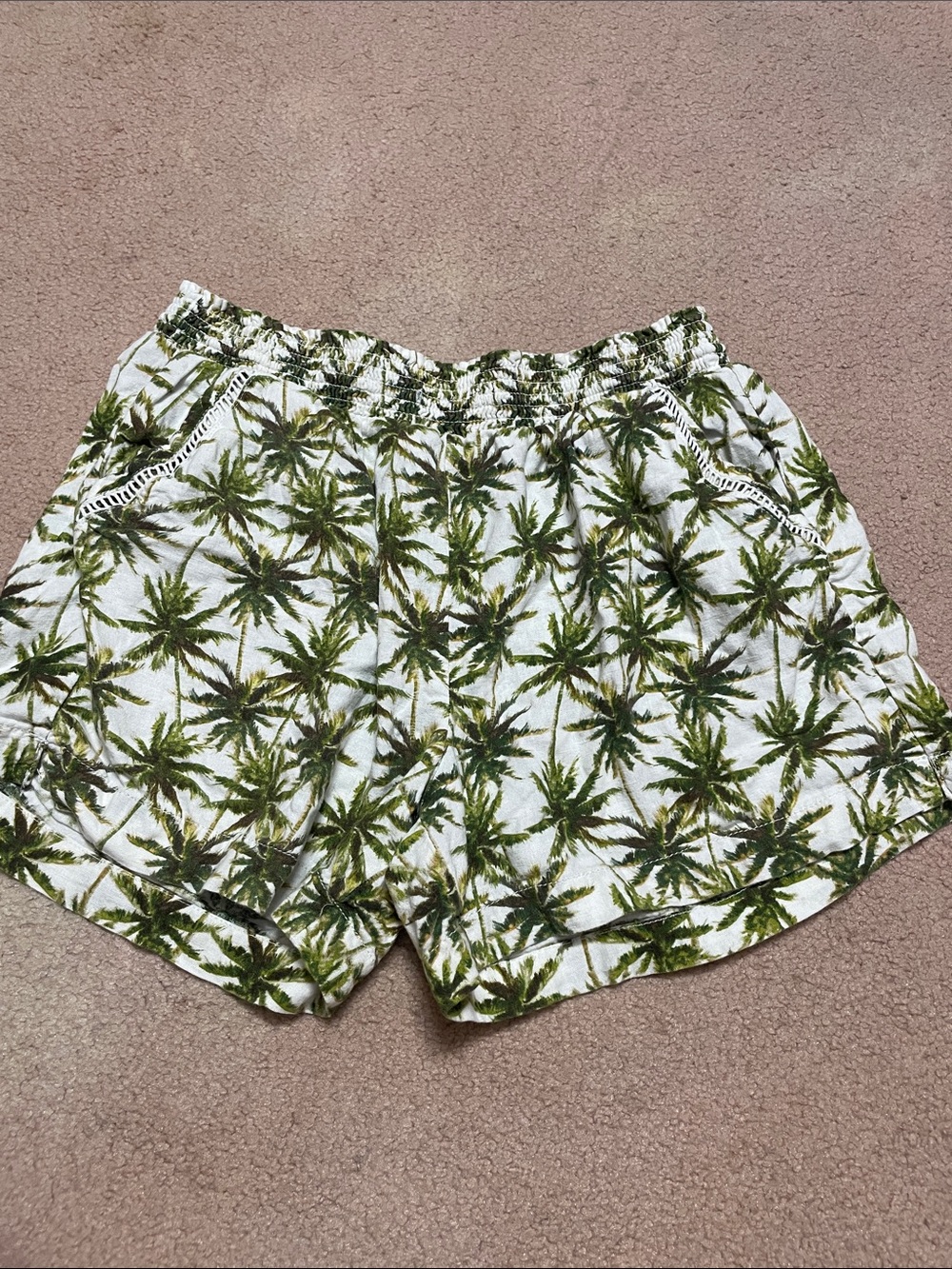 Women’s Palm Print White & Olive Smocked Waist Shorts(size:XL)